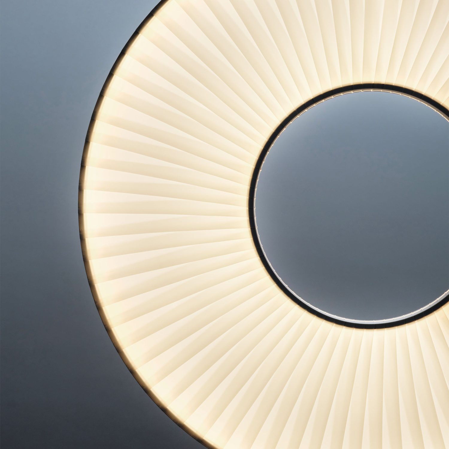 Pendant lamp Iris Pendant Vertical 60