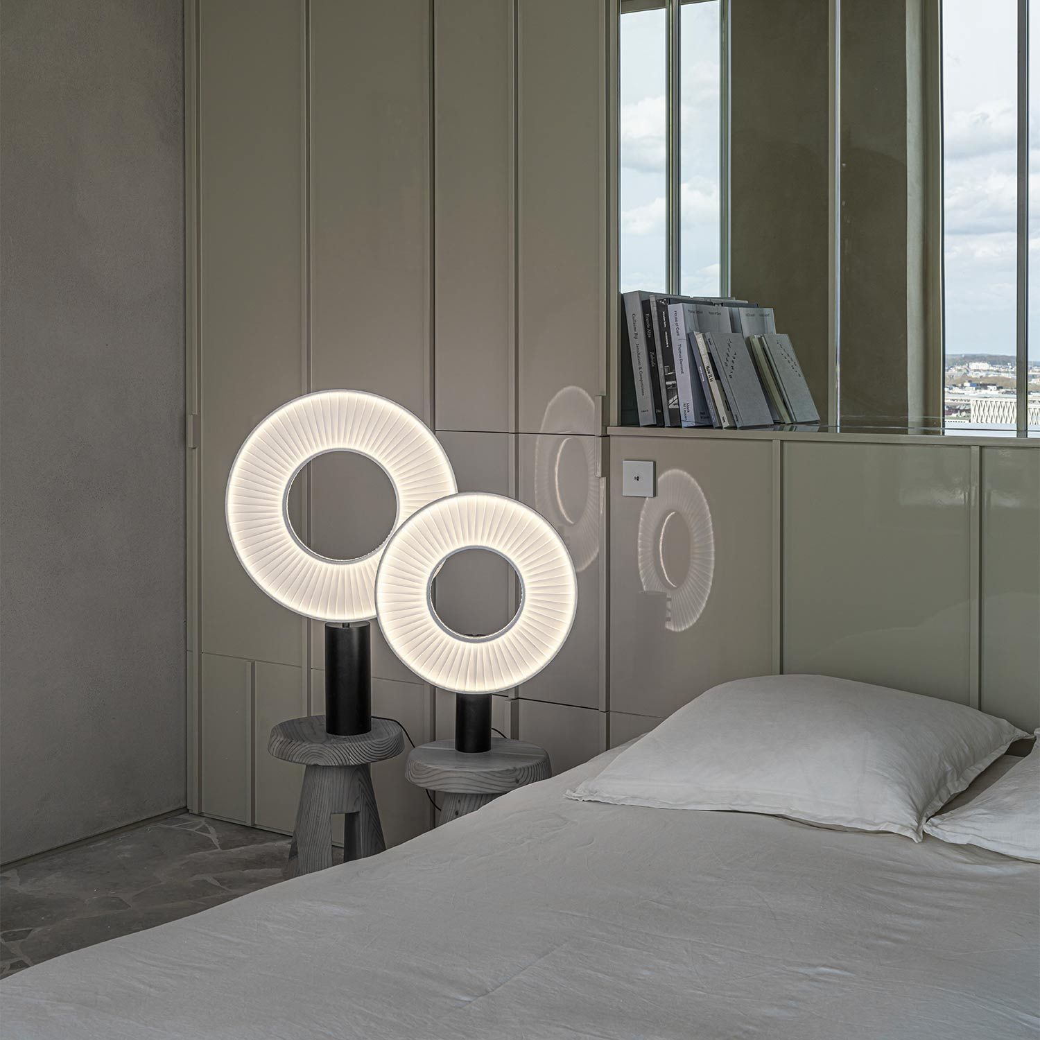 Table lamp IRIS TABLE by Fabrice Berrux